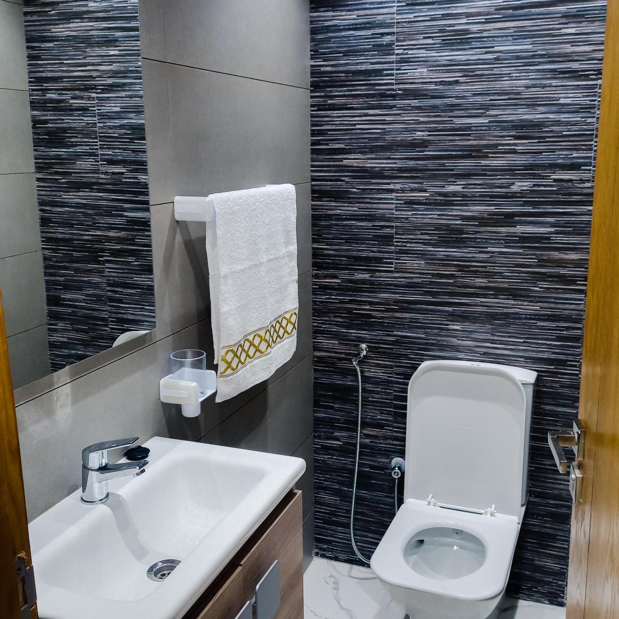 Super Apartement Totalement Neuf Et Climatise A Cote Du Centre Commercial Marjane M2 Танжер Экстерьер фото